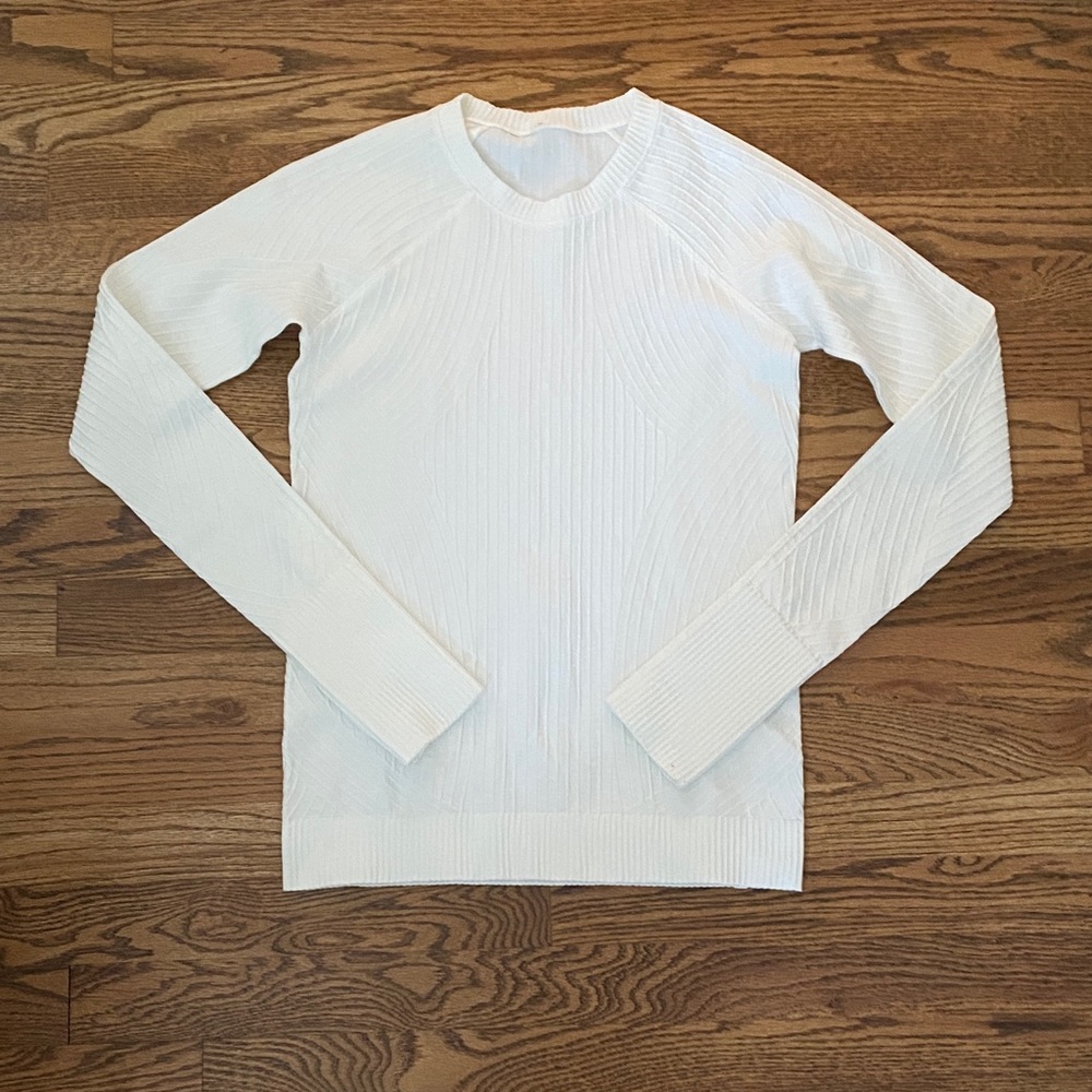 Women’s White Lululemon long sleeve